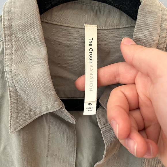 Aritzia button down shirt - Picture 3 of 3